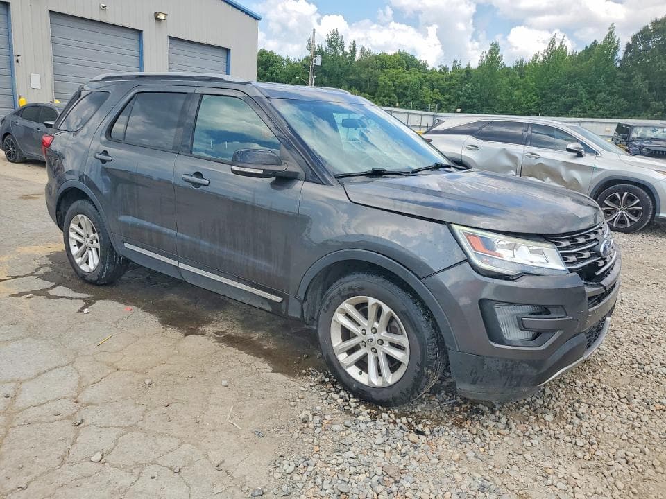 2017 FORD EXPLORER XLT 4