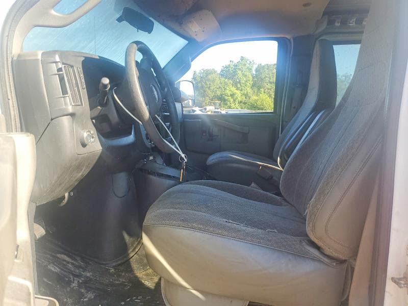 2017 GMC SAVANA G2500 7