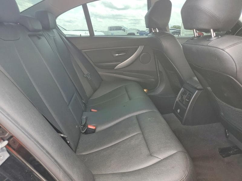 2018 BMW 320 XI 10