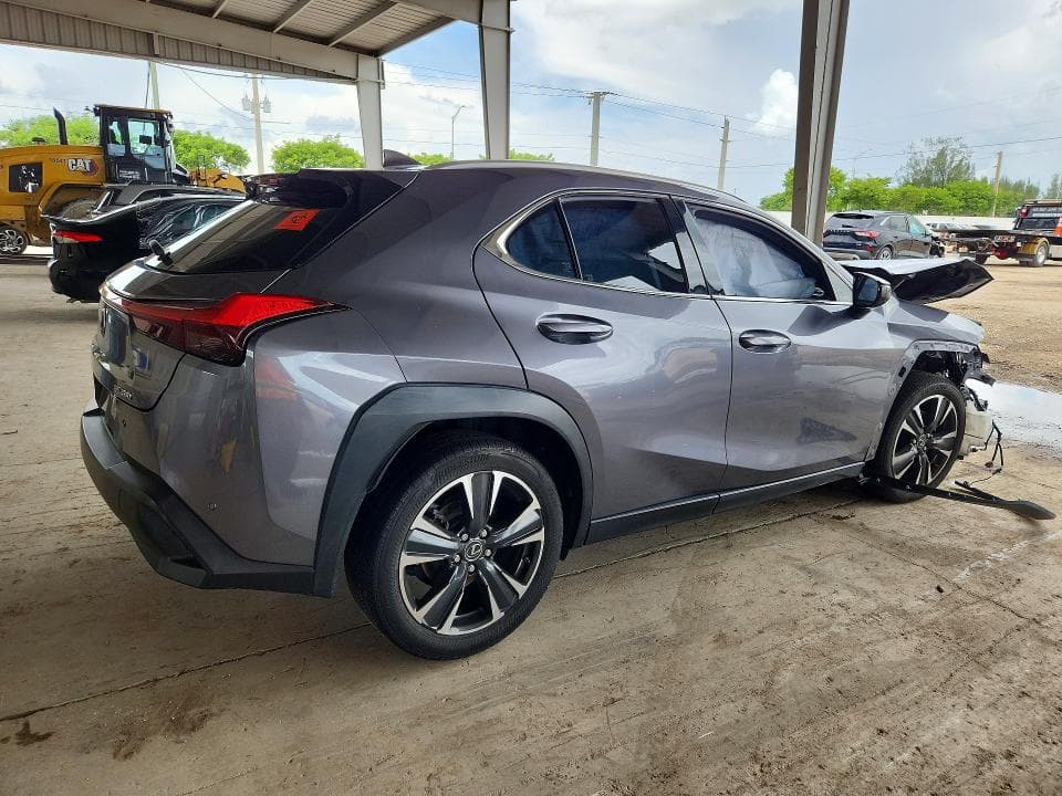 2021 LEXUS UX 200 3