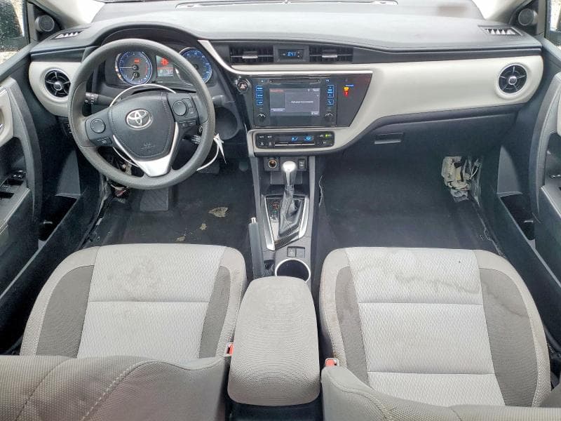 2019 TOYOTA COROLLA LE 8