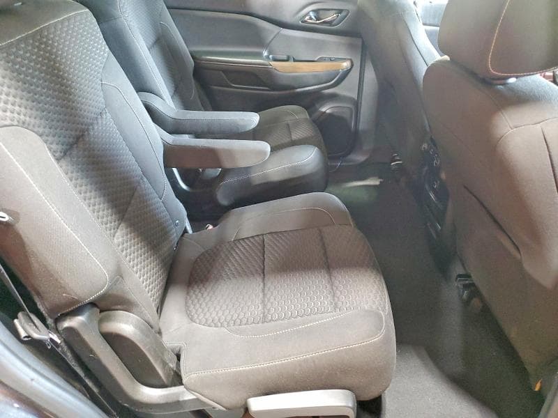 2017 GMC ACADIA SLE 11