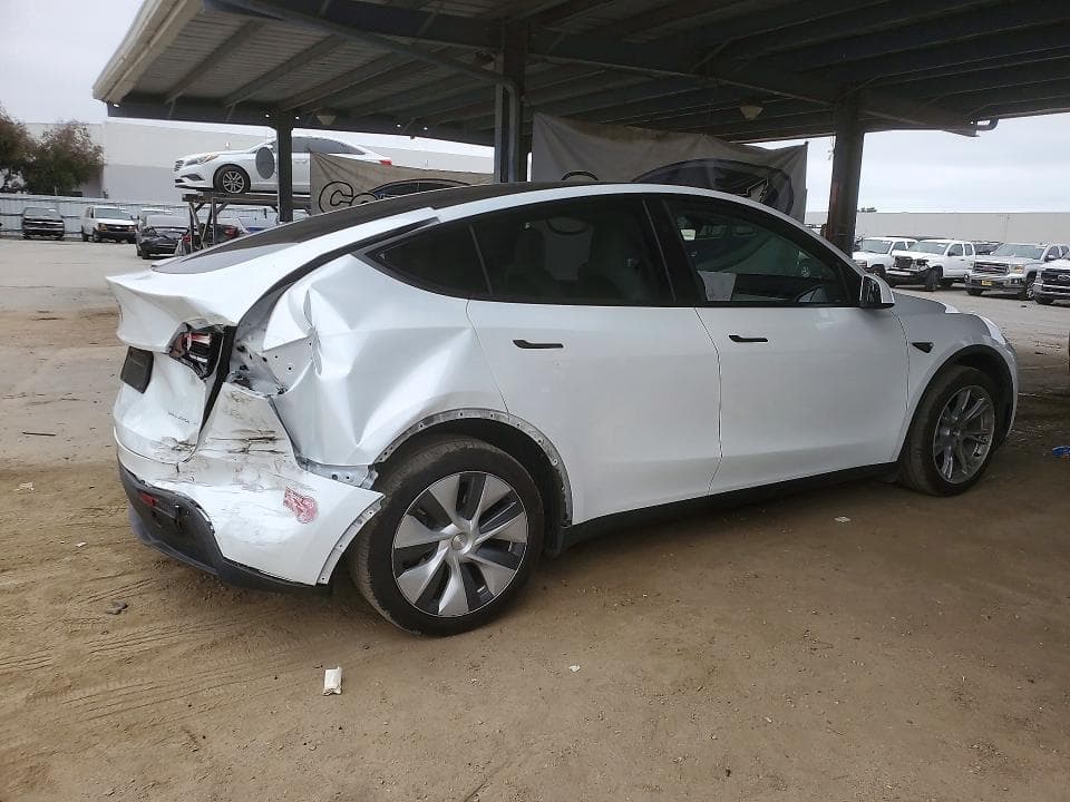 2023 TESLA MODEL Y 3
