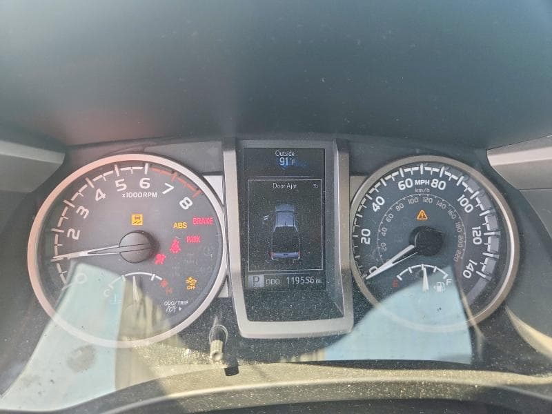 2018 TOYOTA TACOMA SR5 V6 9