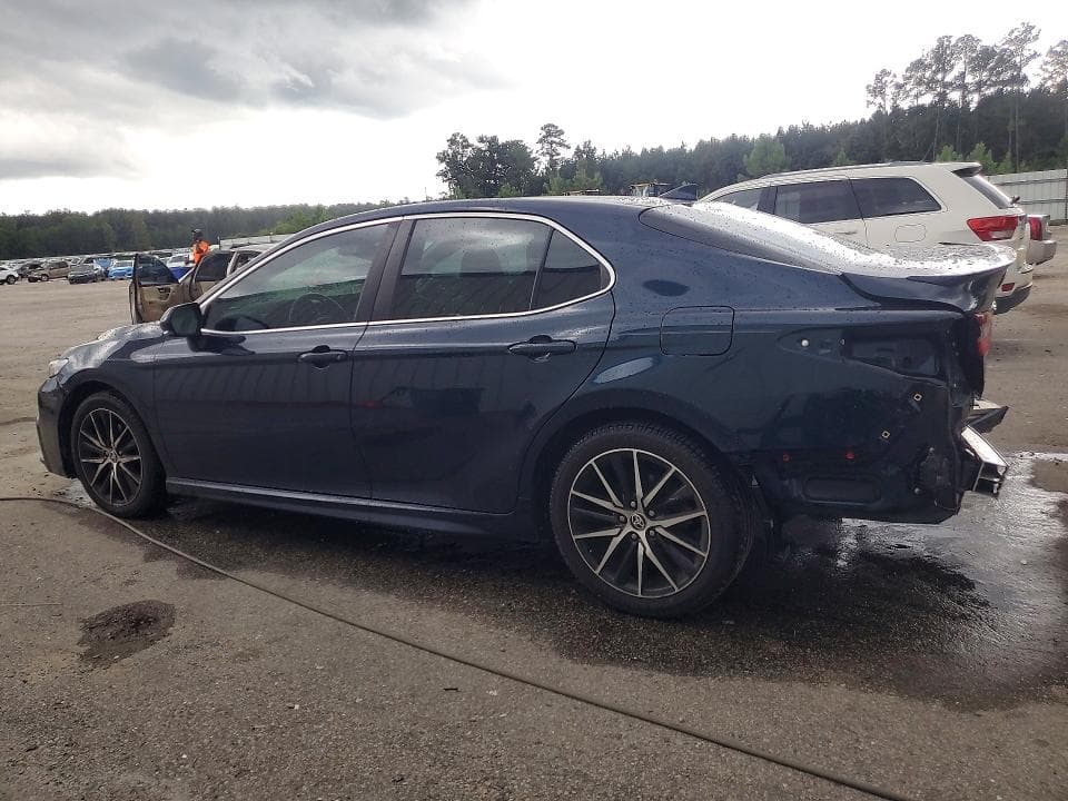 2021 TOYOTA CAMRY SE 2