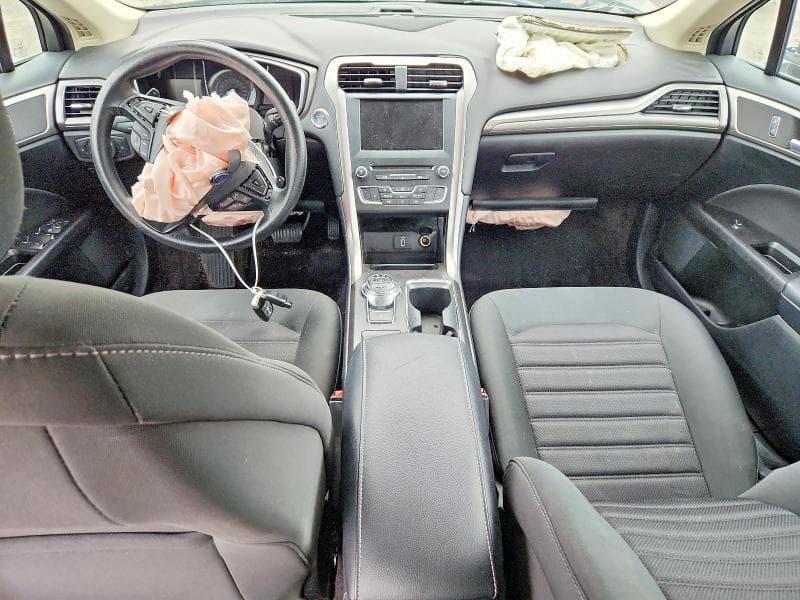 2017 FORD FUSION SE 8
