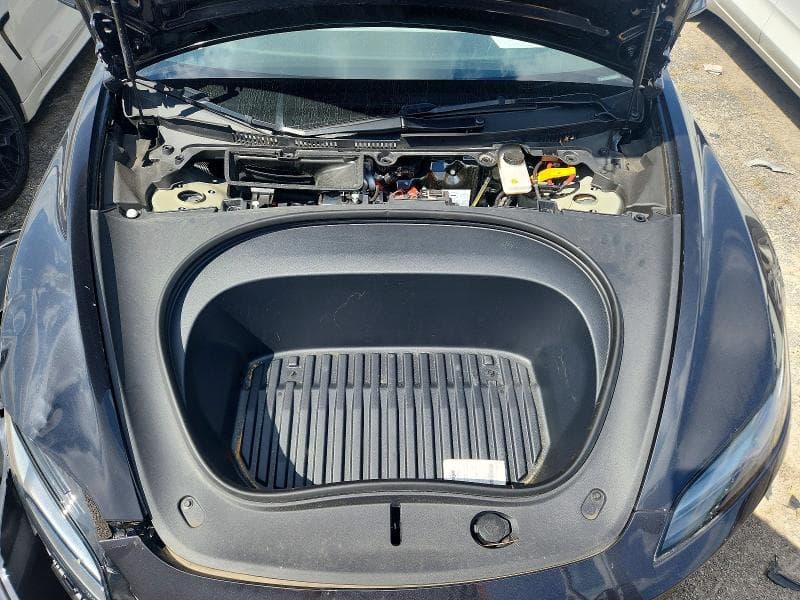 2025 TESLA MODEL 3 11