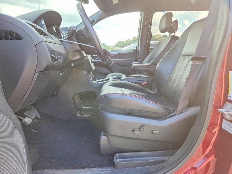 2017 DODGE GRAND CARAVAN GT 7