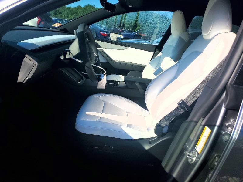 2026 TESLA MODEL Y 7