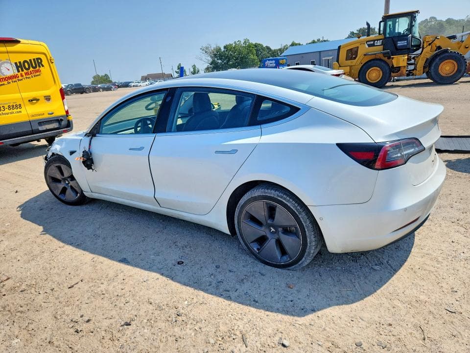 2018 TESLA MODEL 3 2
