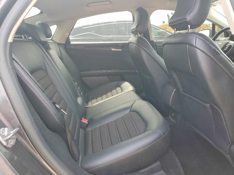 2018 FORD FUSION SE 10