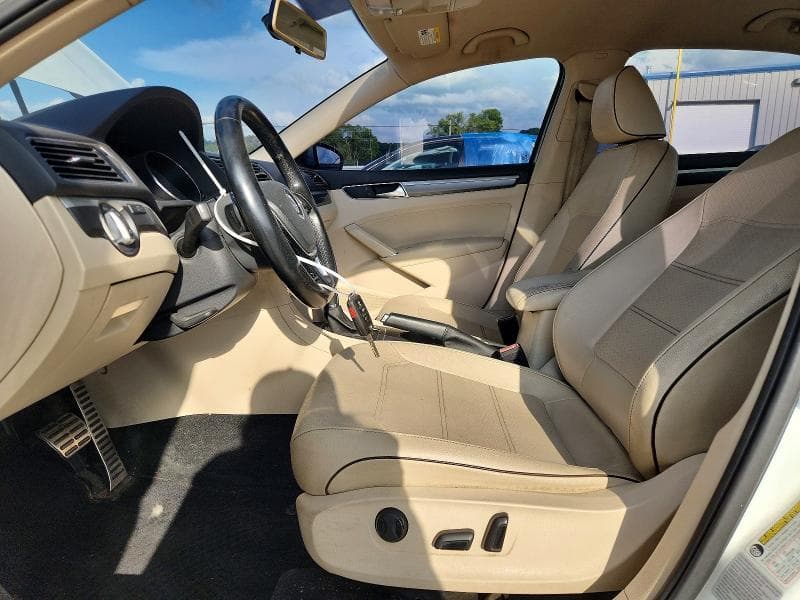 2017 VOLKSWAGEN PASSAT R-LINE 7
