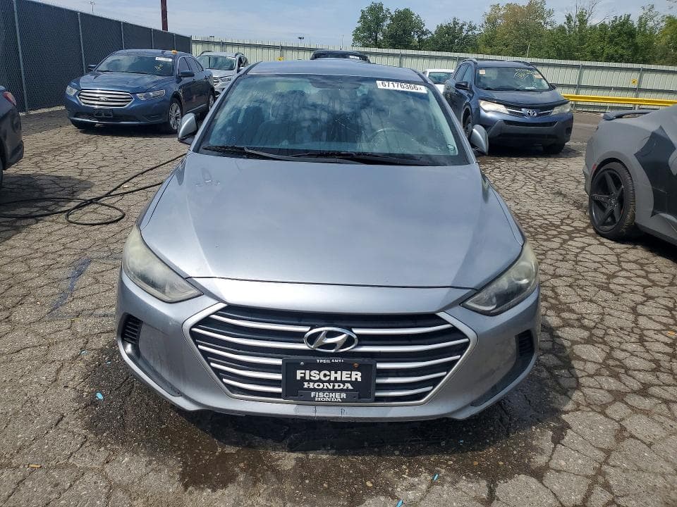 2017 HYUNDAI ELANTRA SE 5