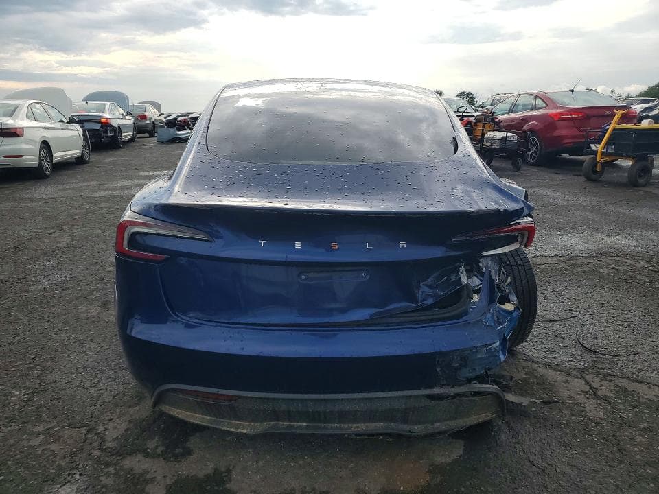 2025 TESLA MODEL 3 6