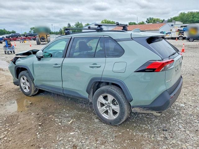 2019 TOYOTA RAV4 XLE 2