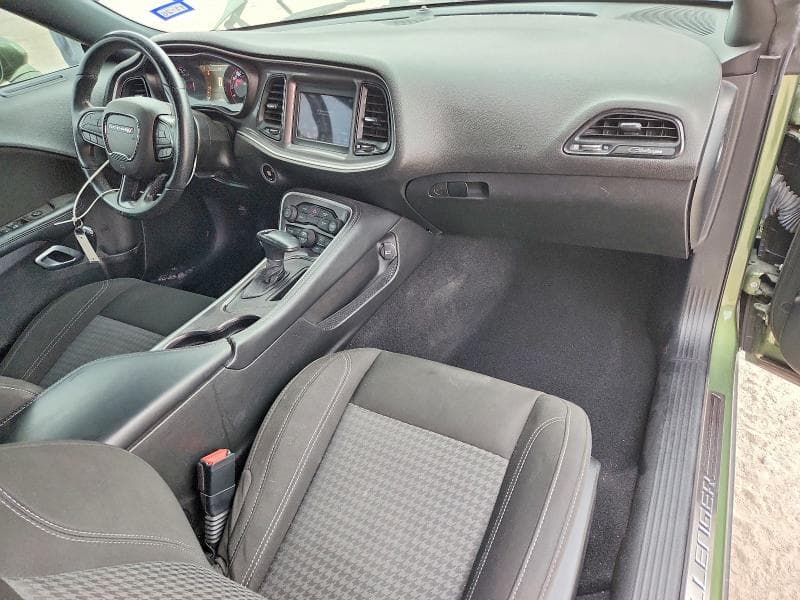 2022 DODGE CHALLENGER SXT 8