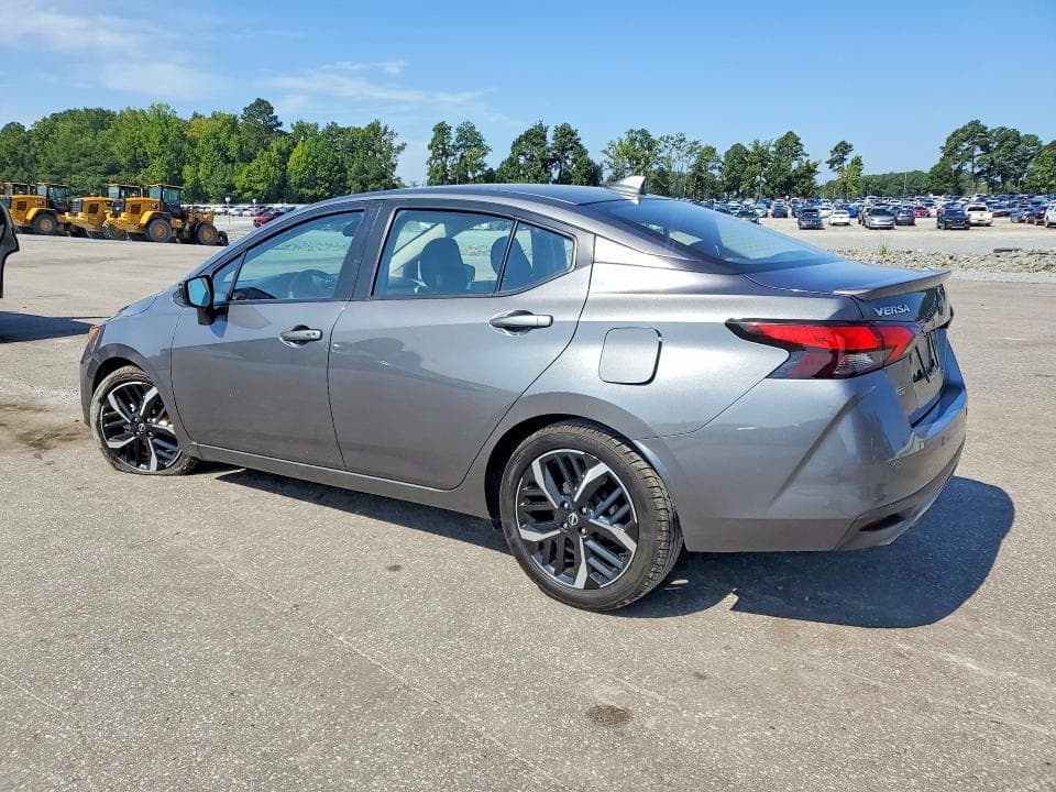 2024 NISSAN VERSA SR 2