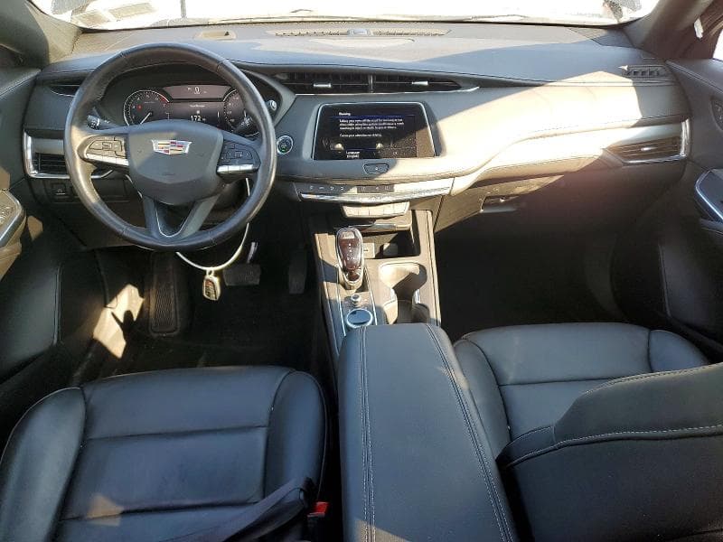 2023 CADILLAC XT4 PREMIUM LUXURY 8