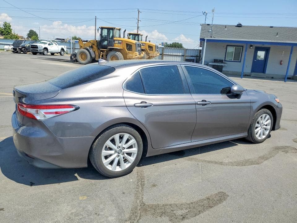 2020 TOYOTA CAMRY LE 3