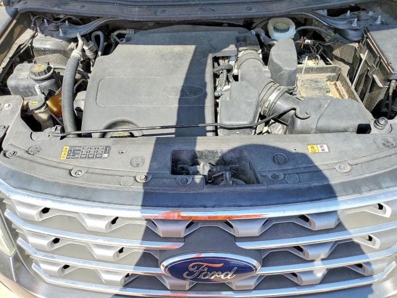 2027 FORD EXPLORER XLT 12