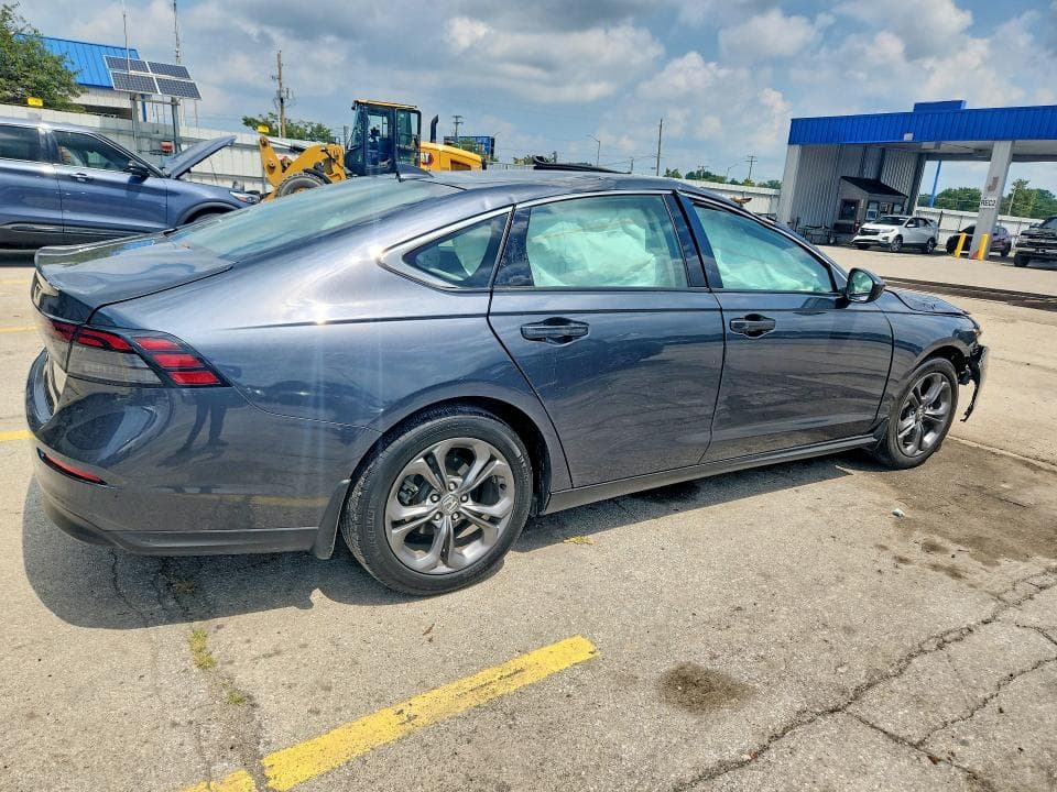 2023 HONDA ACCORD EX 3