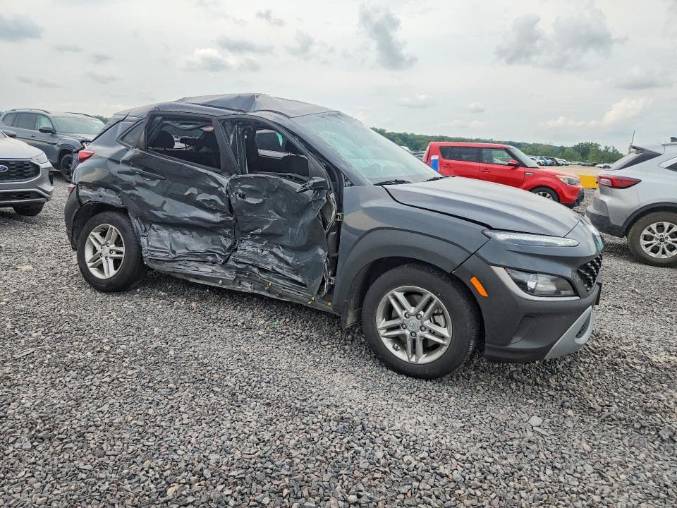 2023 HYUNDAI KONA SE 4