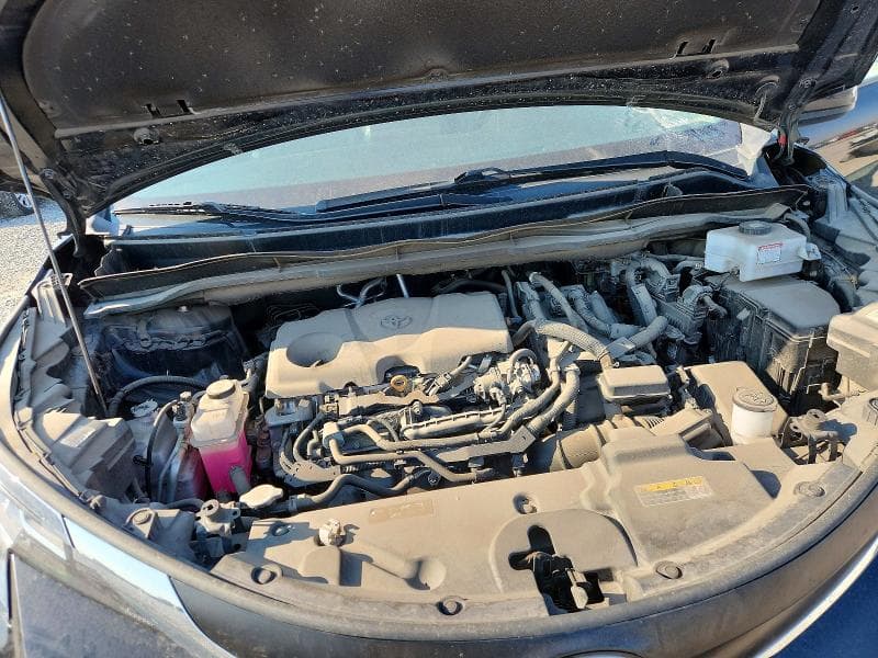 2023 TOYOTA SIENNA LE 11