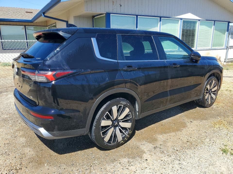 2025 MITSUBISHI OUTLANDER SE 3