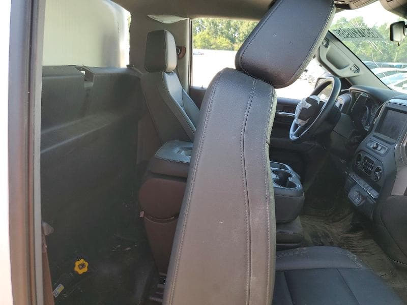 2023 CHEVROLET SILVERADO C1500 10