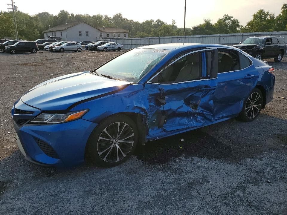 2020 TOYOTA CAMRY SE - 1