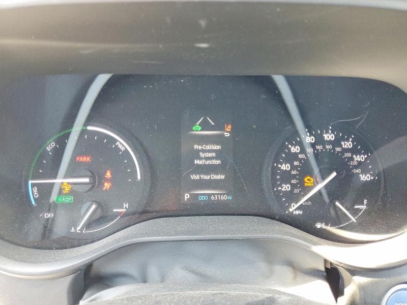 2022 TOYOTA SIENNA LE 9