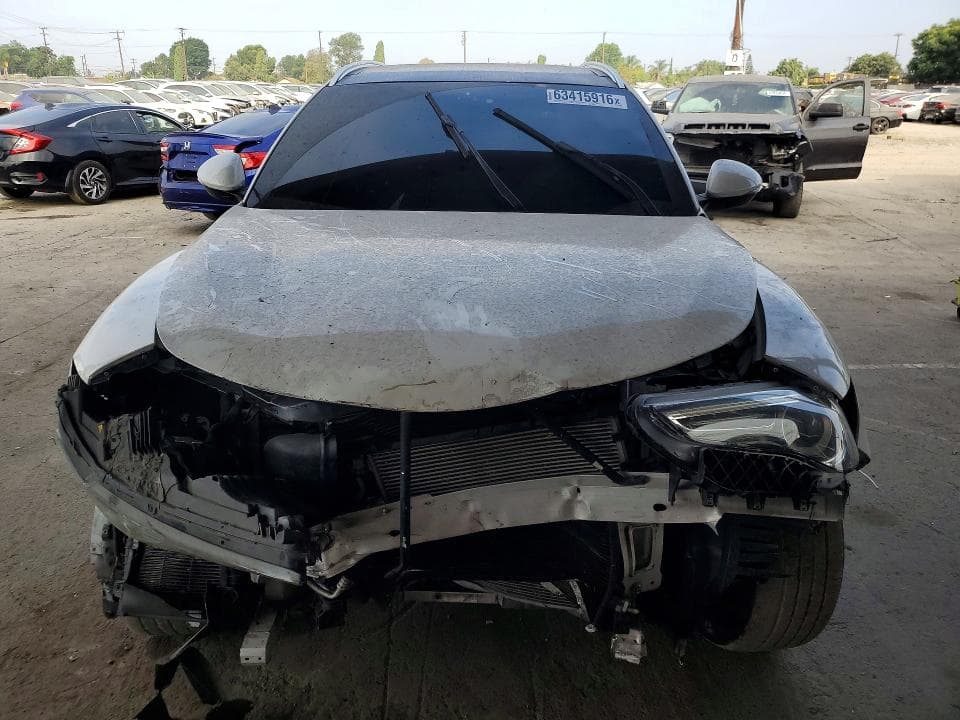 2019 ALFA ROMEO STELVIO 5