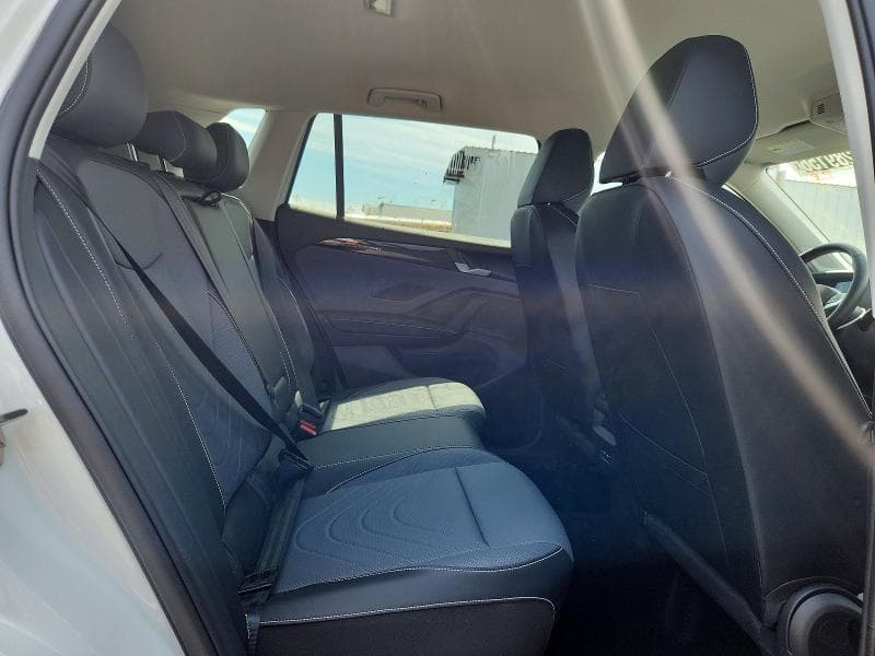 2026 VOLKSWAGEN TIGUAN SE 11