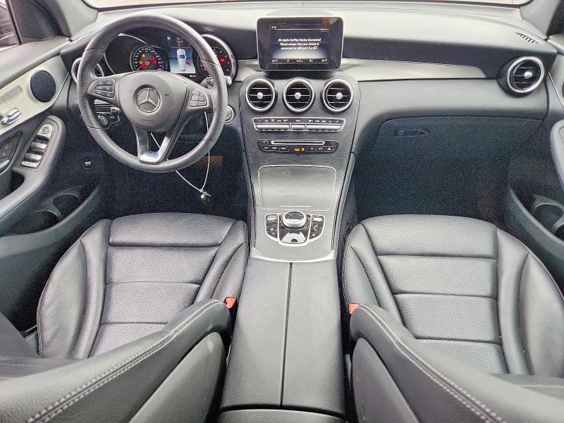 2019 MERCEDES-BENZ GLC 300 4MATIC 8