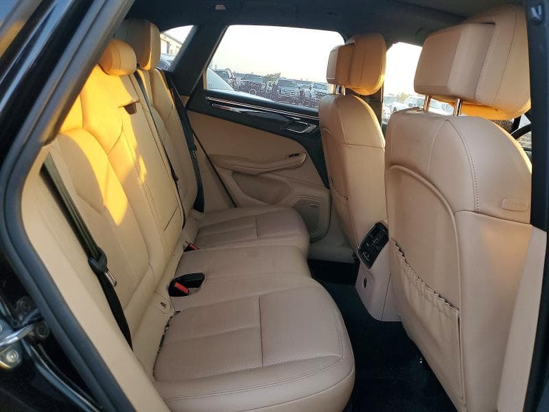 2024 PORSCHE MACAN BASE 11