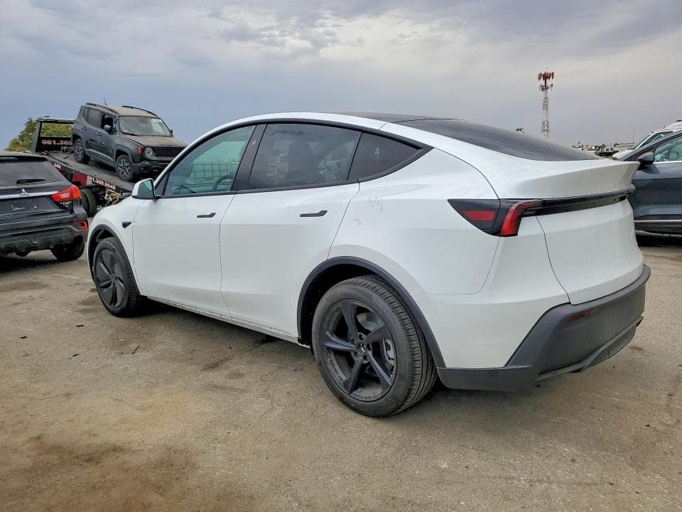 2026 TESLA MODEL Y 2