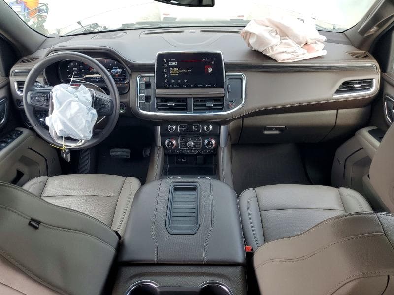 2024 GMC YUKON SLT 8