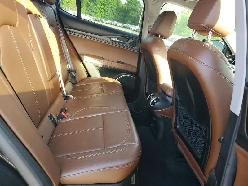2018 ALFA ROMEO STELVIO 11