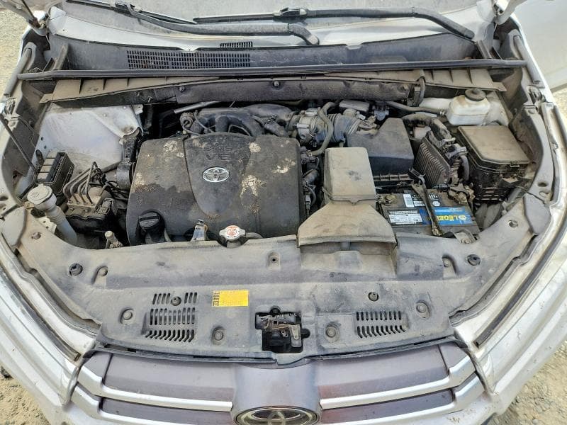 2019 TOYOTA HIGHLANDER XLE 12