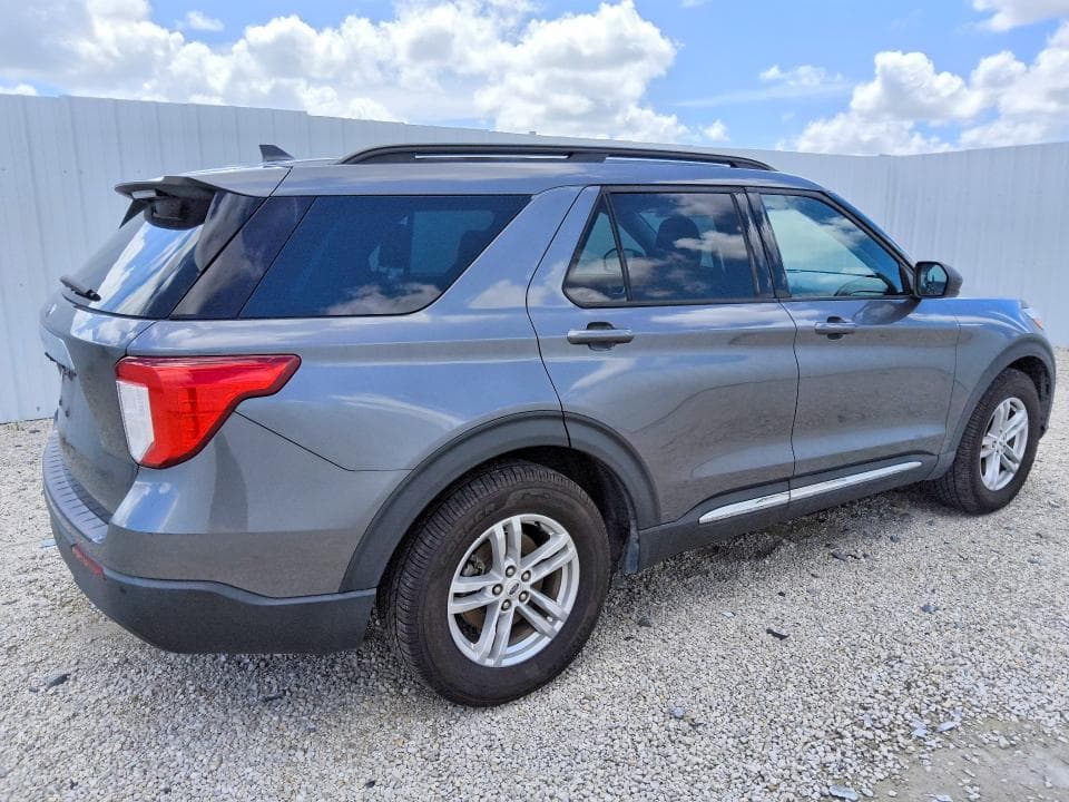 2022 FORD EXPLORER XLT 3