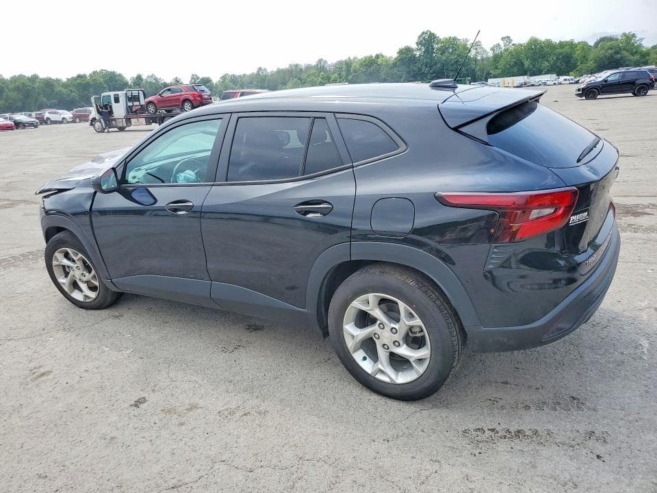 2024 CHEVROLET TRAX LS 2