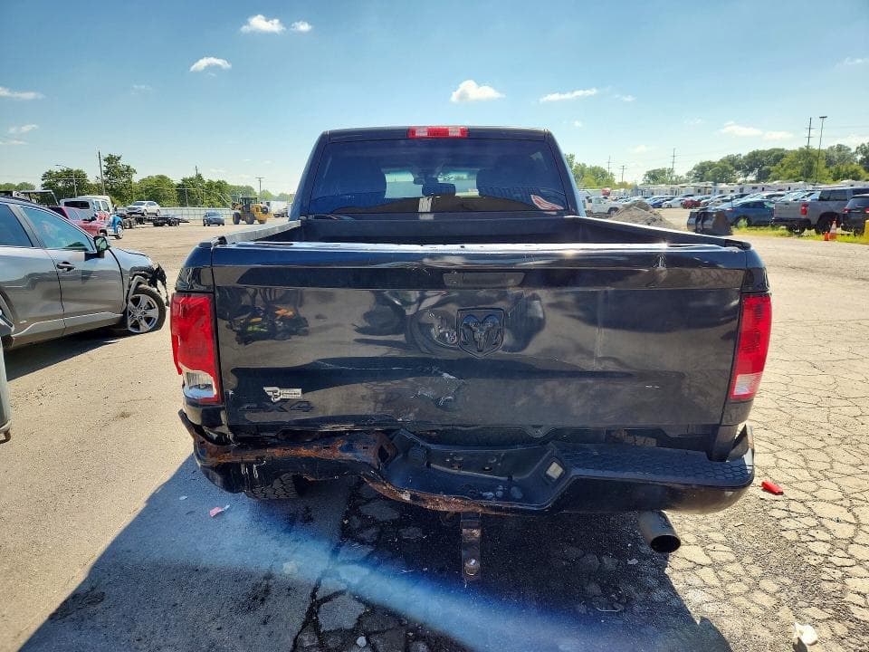 2017 RAM 1500 ST 6