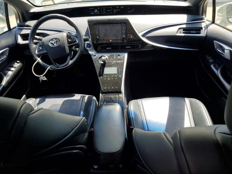 2017 TOYOTA MIRAI BASE 8