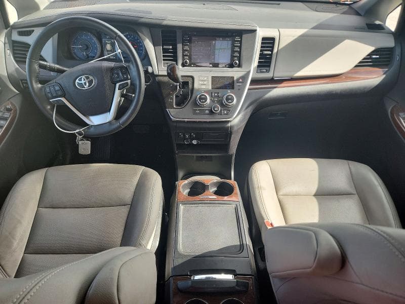 2019 TOYOTA SIENNA LIMITED 7-PASSENGER 8