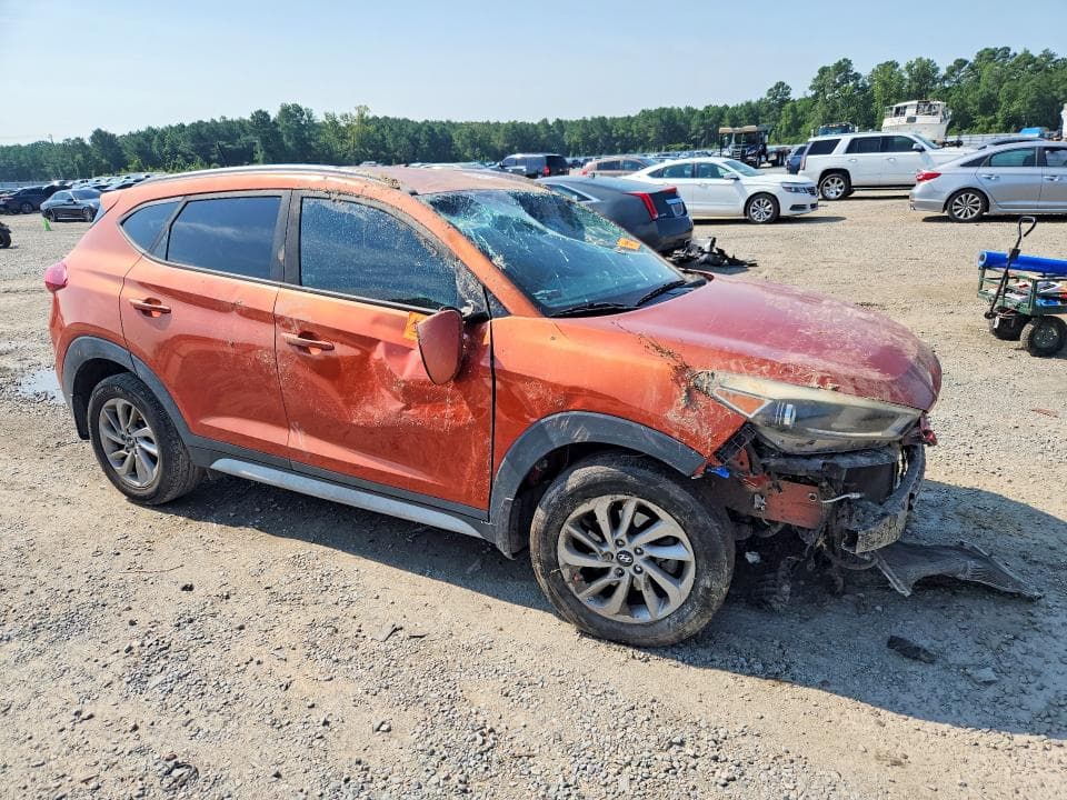 2017 HYUNDAI TUCSON SE 4