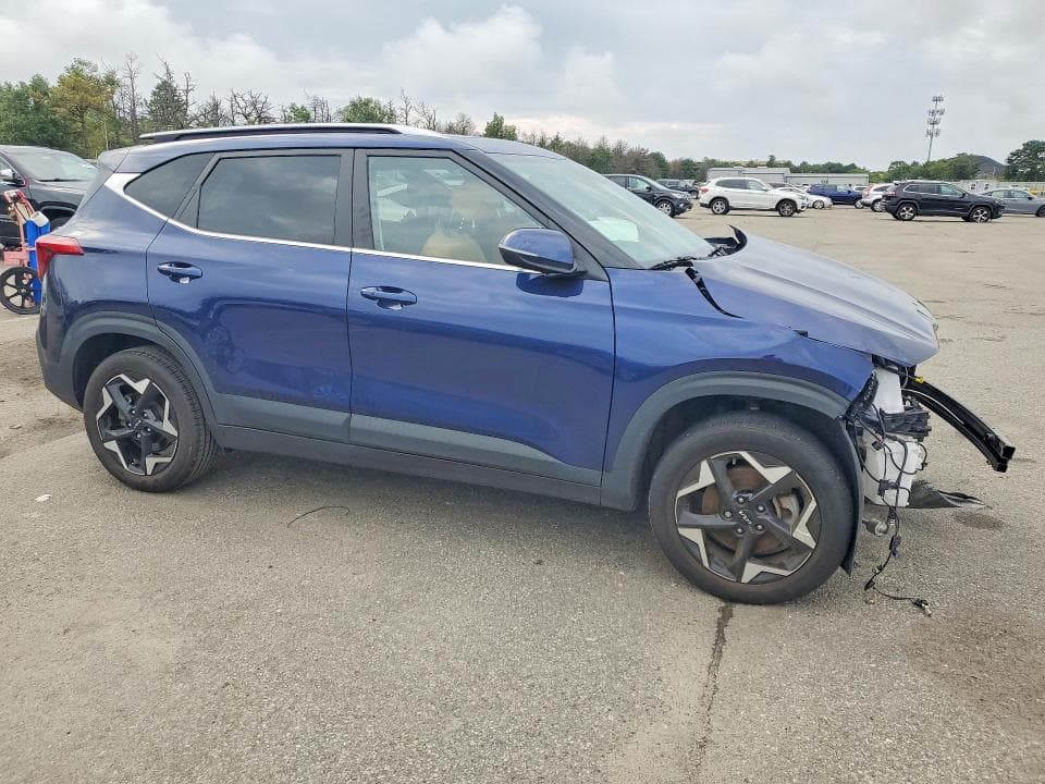 2024 KIA SELTOS EX 4