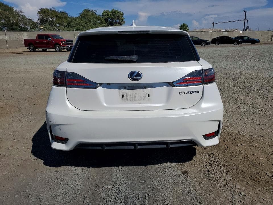 2017 LEXUS CT 200 6