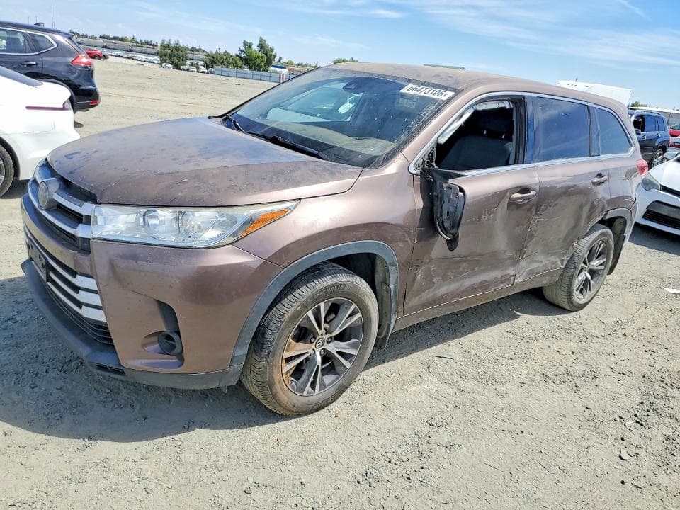 2018 TOYOTA HIGHLANDER LE - 1