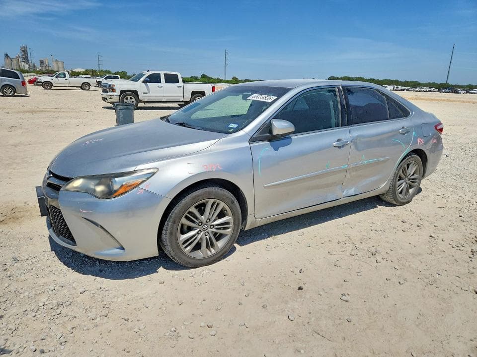 2017 TOYOTA CAMRY SE - 1