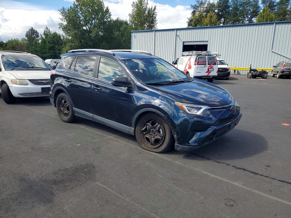 2018 TOYOTA RAV4 LE 4